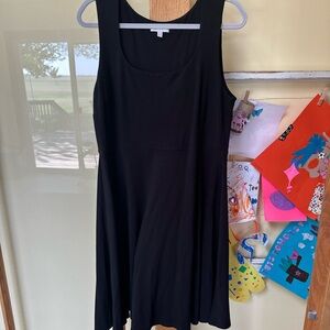 Classic Black Sleeveless Scoop Neck Dress
